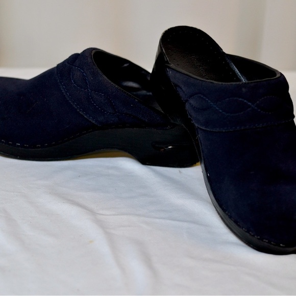 Lands End Blue Suede Mules Slide On Wood Sole in Very Good Condition - Picture 4 of 8